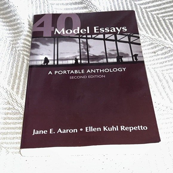 Other - 40 Model Essays: A Portable Anthology by Aaron, Jane; Repetto, Ellen